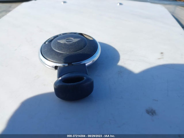 2011 MINI COOPER S WMWZP3C52BTX82697 Photo 10