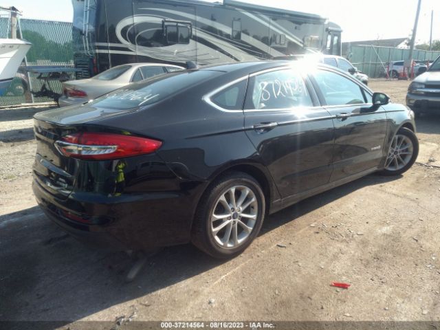 3FA6P0MU1KR130820 Ford Fusion Hybrid Sel