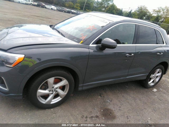 WA1AECF34K1075901 Audi Q3 PREMIUM