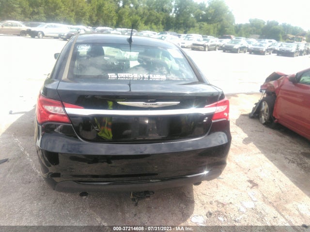 1C3CCBBG8EN116992 Chrysler 200 Touring
