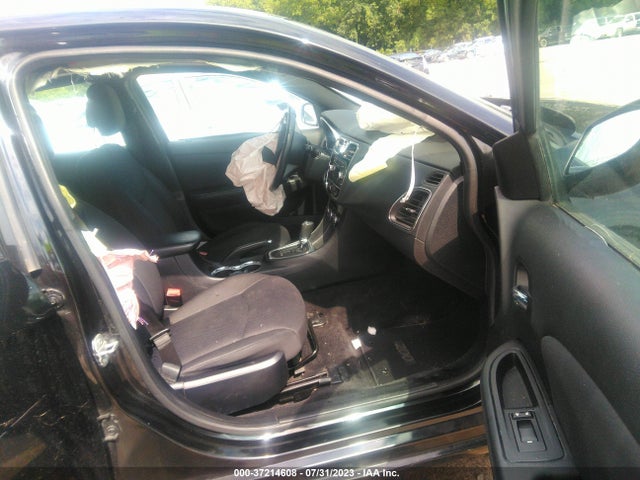 1C3CCBBG8EN116992 Chrysler 200 Touring