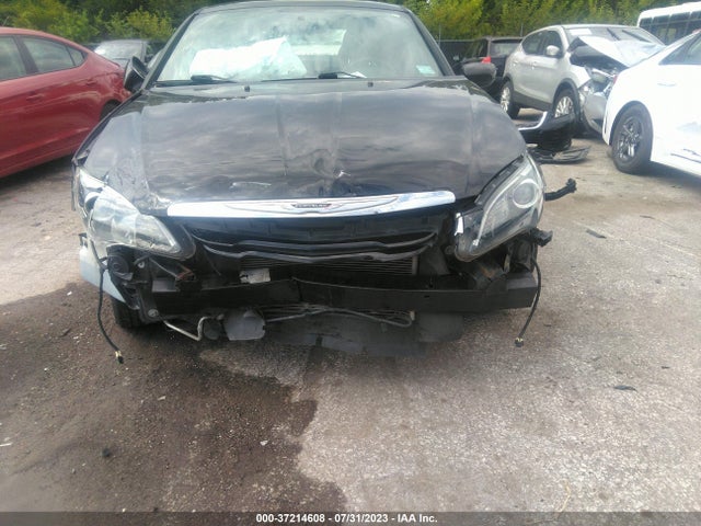 1C3CCBBG8EN116992 Chrysler 200 Touring