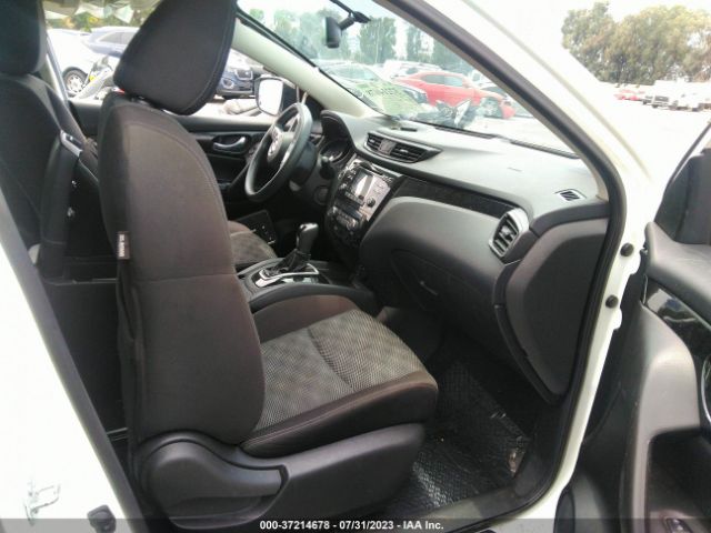 JN1BJ1CP0HW002587 Nissan Rogue Sport Sv