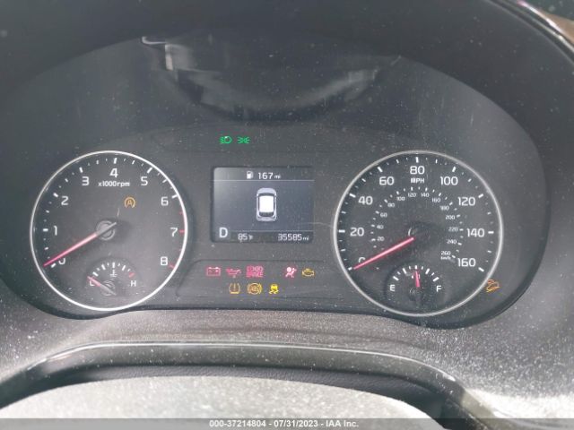 KNDEU2AA8N7266037 KIA SELTOS S