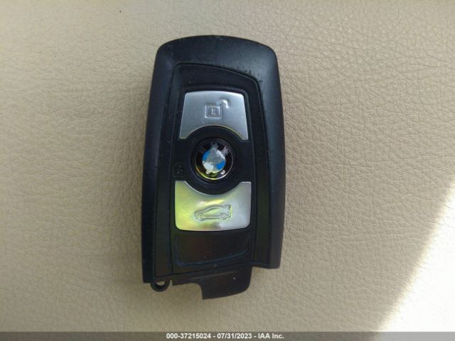 WBA3B1C50EP678781 BMW 3 Series 320i