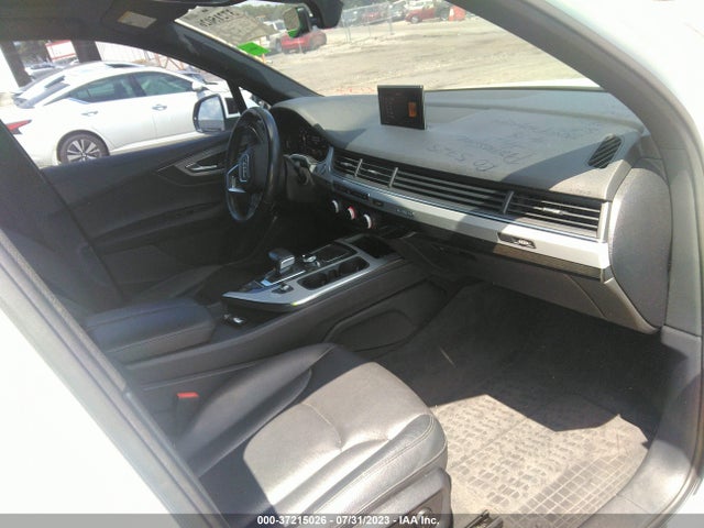 WA1LHAF71JD019905 Audi Q7 Premium Plus