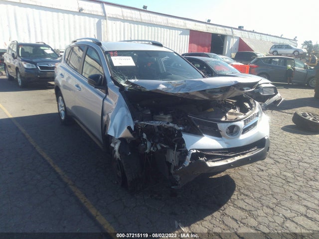 Toyota RAV4 LE 2015 JTMBFREV7FD112182 Image 1