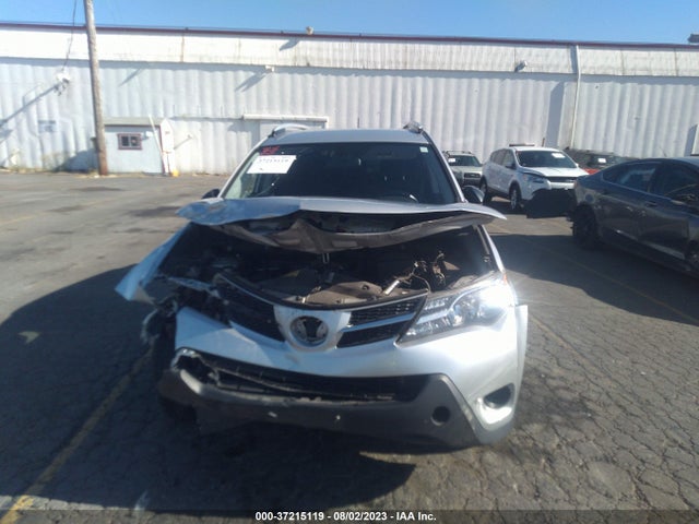 Toyota RAV4 LE 2015 JTMBFREV7FD112182 Image 12