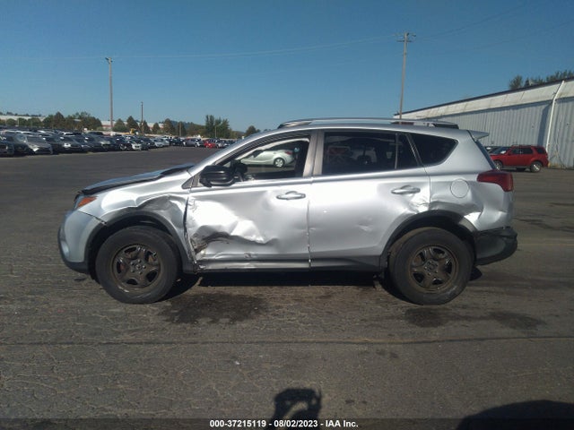 Toyota RAV4 LE 2015 JTMBFREV7FD112182 Image 14