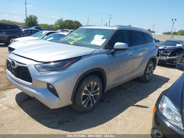 Toyota Highlander Xle 2022 5TDGZRAH0NS546475 Image 2