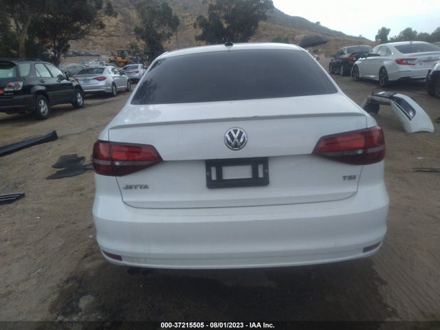 3VWD17AJ2GM276988 Volkswagen Jetta Sedan 1.8t Sport