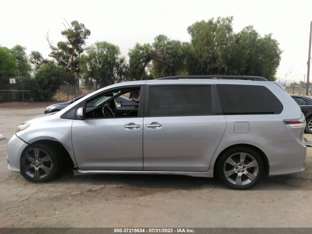 Toyota SIENNA SE 2015 5TDXK3DC6FS537847 Image 14