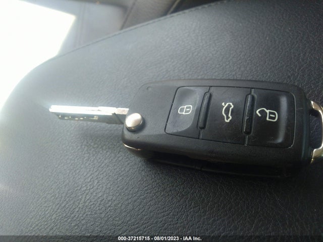 1VWBP7A35EC007745 Volkswagen PASSAT SE