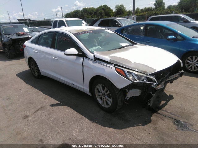 2015 HYUNDAI SONATA 2.4L SE VIN: 5NPE24AF1FH171703