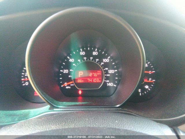 KNDJN2A21E7102567 KIA Soul Base