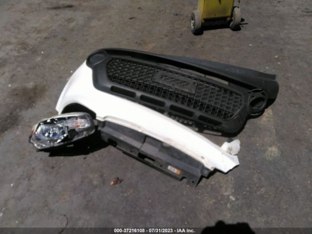 KNDJN2A21E7102567 KIA Soul Base