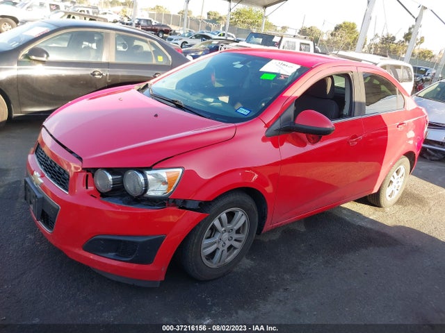 Chevrolet SONIC LT 2015 1G1JC5SH5F4100410 Image 2