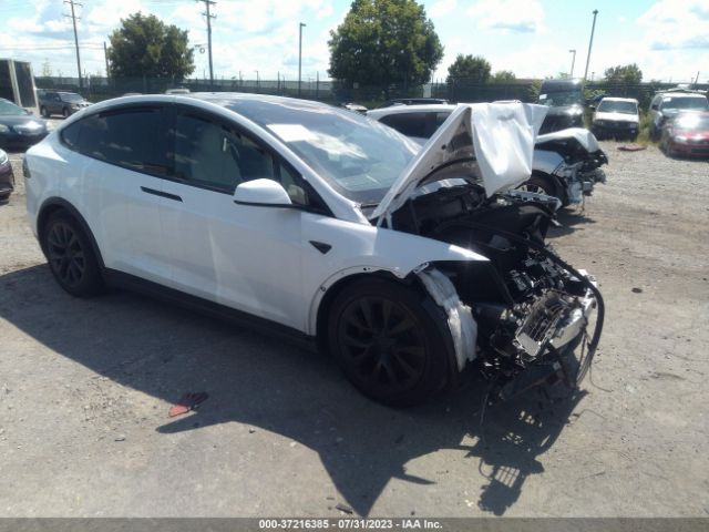 2022 TESLA MODEL X 7SAXCBE64NF354940