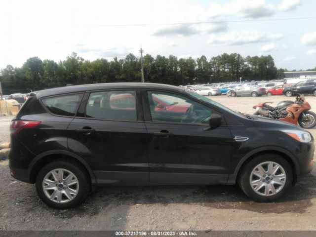 1FMCU0F77FUA55175 Ford ESCAPE S