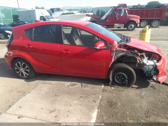 Toyota Prius C One/two/three/four 2015 JTDKDTB30F1579841 Image 14
