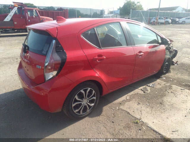 Toyota Prius C One/two/three/four 2015 JTDKDTB30F1579841 Image 4