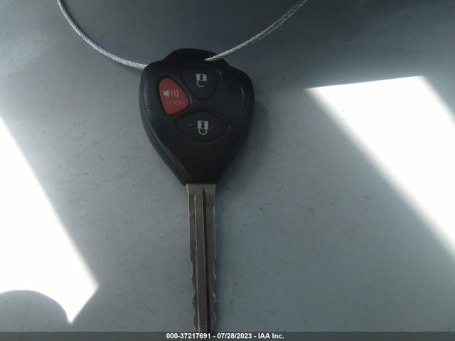 2008 TOYOTA RAV4 LTD VIN: JTMZD31V286067974