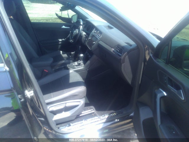 3VV3B7AX2MM028219 Volkswagen Tiguan Se/se R-line Black/sel