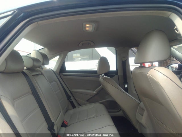 1VWAA7A30JC049585 Volkswagen Passat 2.0t S/r-line