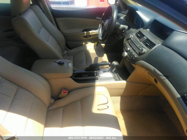 37217976 :رقم المزاد ، 1HGCP2F6XBA151765 vin ، 2011 Honda Accord Sdn Se مزاد بيع