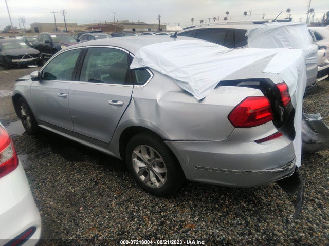 1VWAT7A36GC049657 Volkswagen Passat 1.8t S