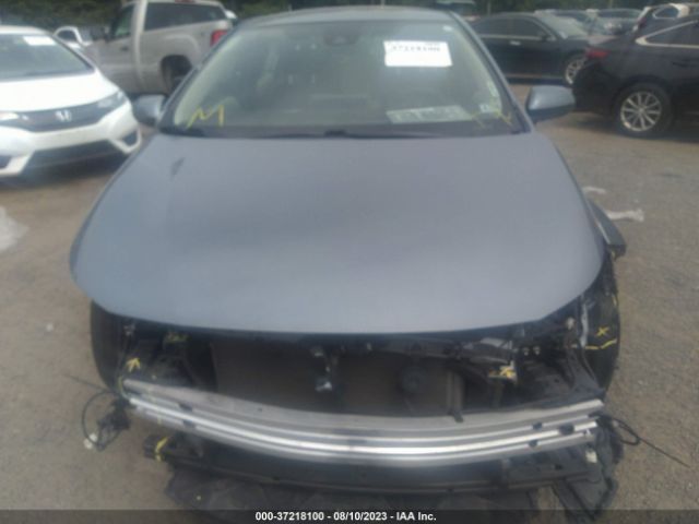 JTDEPRAE3LJ012769 Toyota COROLLA LE