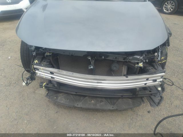 JTDEPRAE3LJ012769 Toyota COROLLA LE