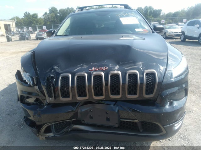 1C4PJMCSXGW292893 Jeep Cherokee 75th Anniversary