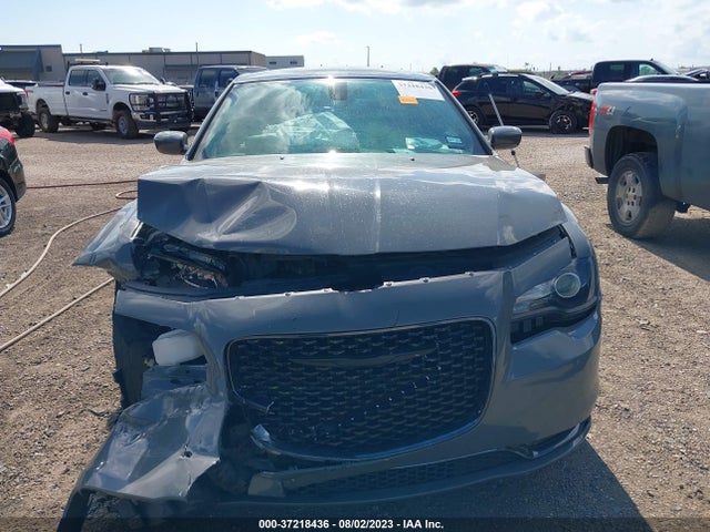2C3CCAGG2KH531068 Chrysler 300 300s