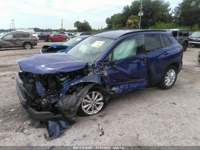 Toyota Corolla Cross Le 2022 7MUCAAAG7NV013785 Image 2