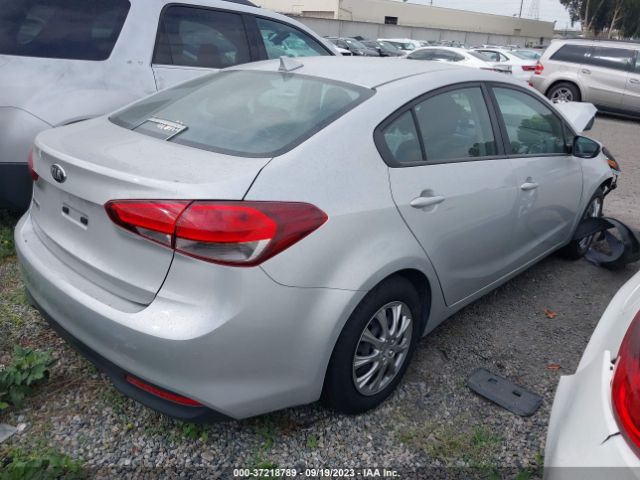 3KPFK4A7XJE203266 KIA FORTE LX