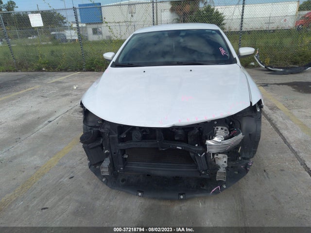Chrysler 200 Limited 2016 1C3CCCAB6GN112034 Image 6