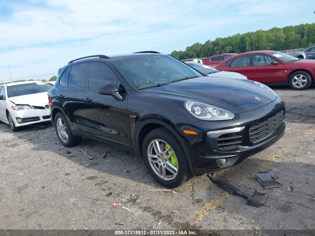 2016 Porsche Cayenne, VIN: WP1AE2A22GLA60774