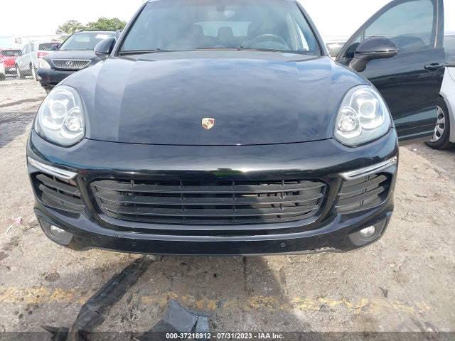 2016 Porsche Cayenne, VIN: WP1AE2A22GLA60774
