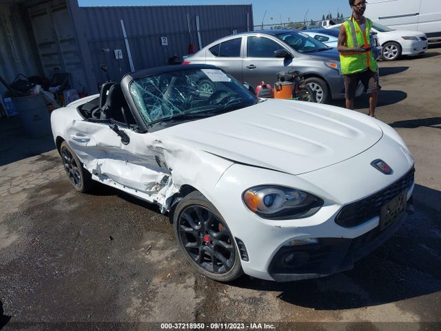 2020 Fiat 124 Spider, VIN: JC1NFAEK2L0145076