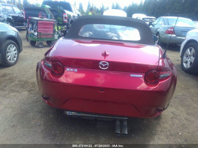 2022 Mazda MX-5 Miata, VIN: JM1NDAD78N0507498