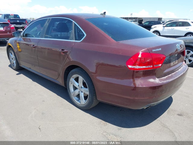 2013 VOLKSWAGEN PASSAT SE VIN: 1VWBP7A38DC074340