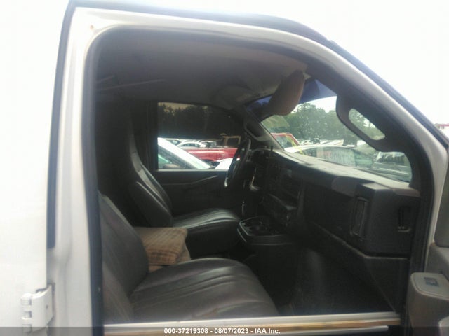 Chevrolet EXPRESS CARGO VAN 2017 1GCZGHFG8H1139367 Image 5