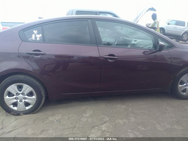 3KPFK4A73JE222709 KIA FORTE LX