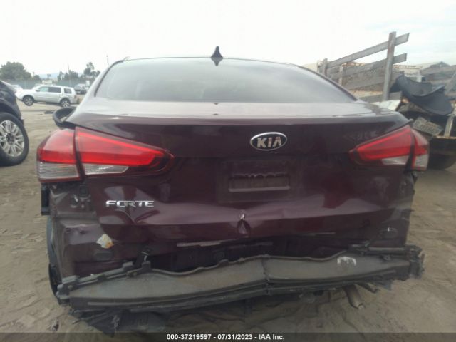 3KPFK4A73JE222709 KIA FORTE LX