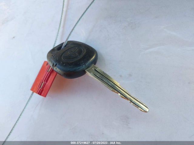 37219627 :رقم المزاد ، 4T1BF30K94U074781 vin ، 2004 Toyota Camry Le/xle مزاد بيع