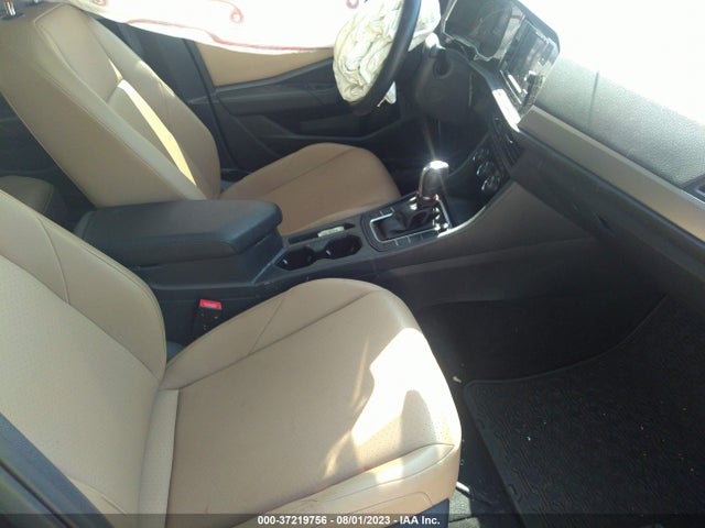 3VWCB7BU6KM268130 Volkswagen Jetta S/se/r-line