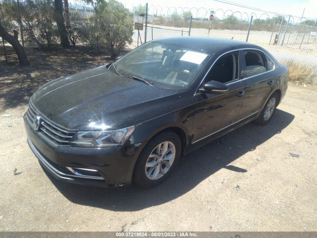 1VWAT7A39GC014398 Volkswagen Passat 1.8t S