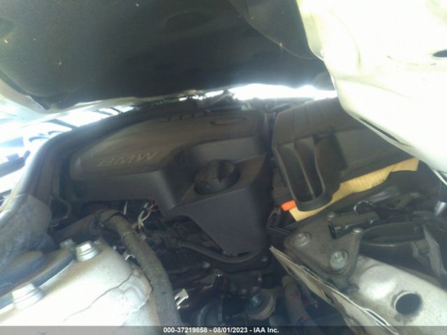 WBA8E1G50HNU14743 BMW 3 Series 320i