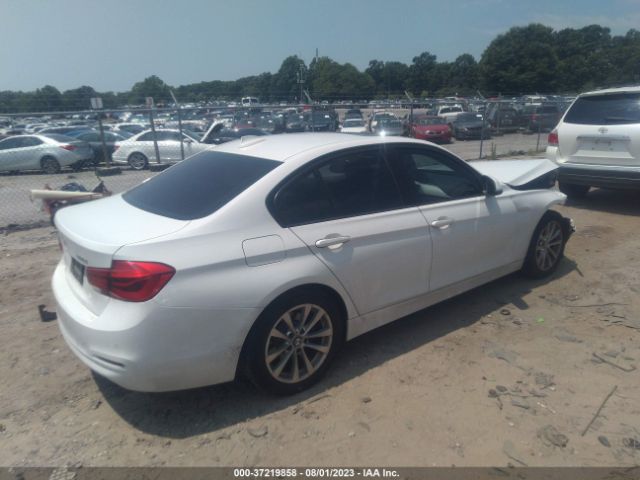 WBA8E1G50HNU14743 BMW 3 Series 320i